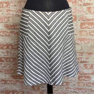 LOFT Striped Skirt Size Large Woven Knit Gray Cream